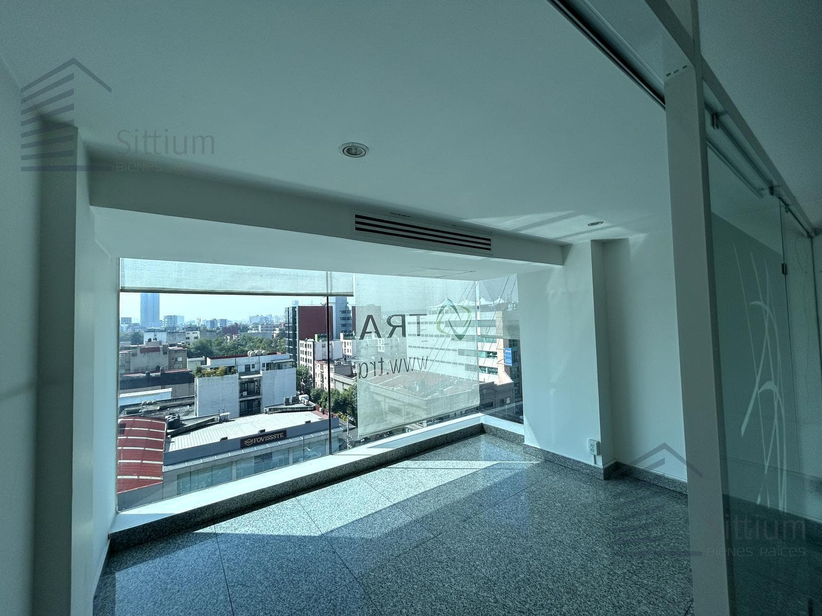 Office for Rent - Hipódromo Condesa - 8th Floor - 77 m2