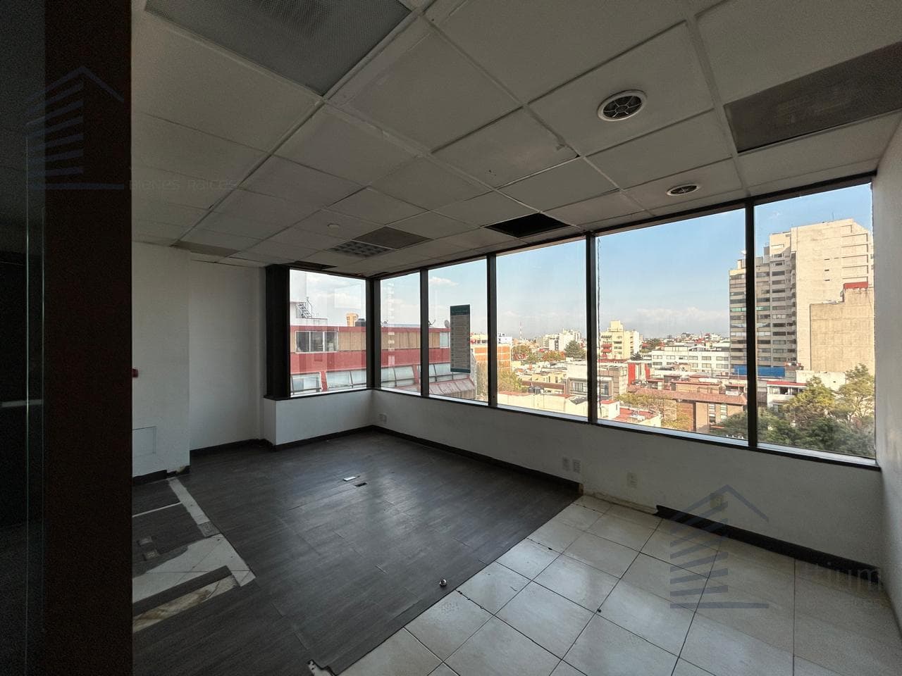 Office for Rent - Insurgentes Sur, 2nd Floor - 140 m2