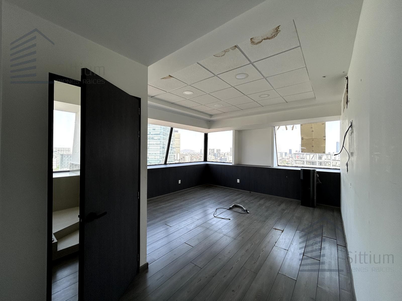 Office for Rent - Masaryk - 14th Floor - 460 m2