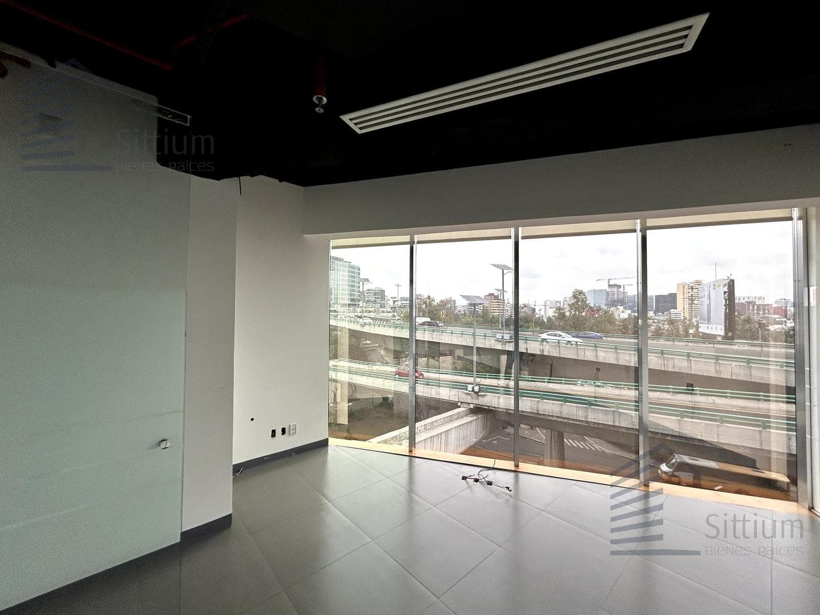 Office for Rent - Manuel Ávila Camacho - 3rd Floor - 222 m2