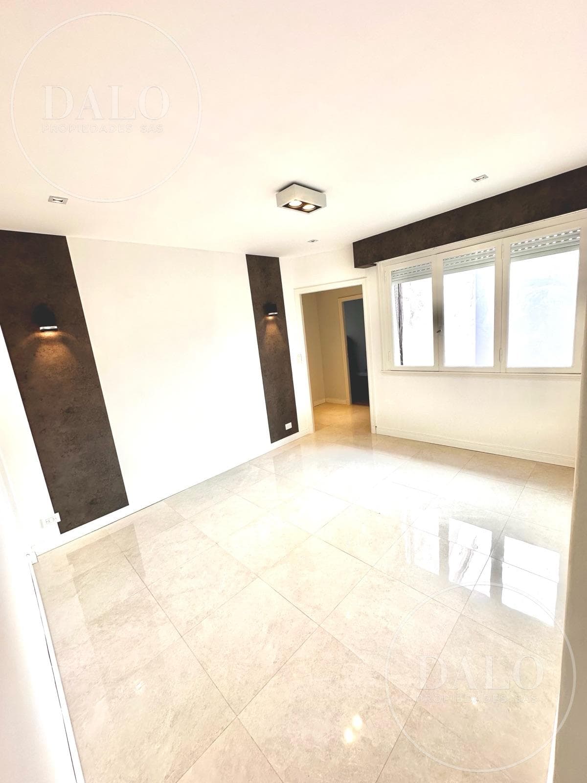 Three-room apartment for sale in Barracas, Buenos Aires.