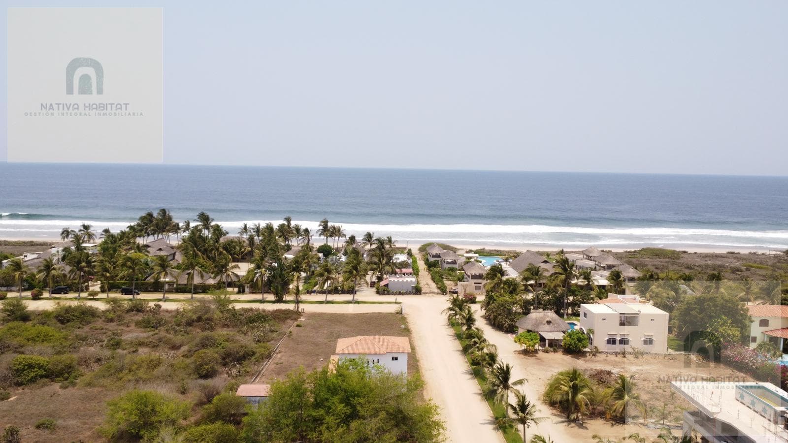 HOUSE IN RANCHO NEPTUNO, PUERTO ESCONDIDO.