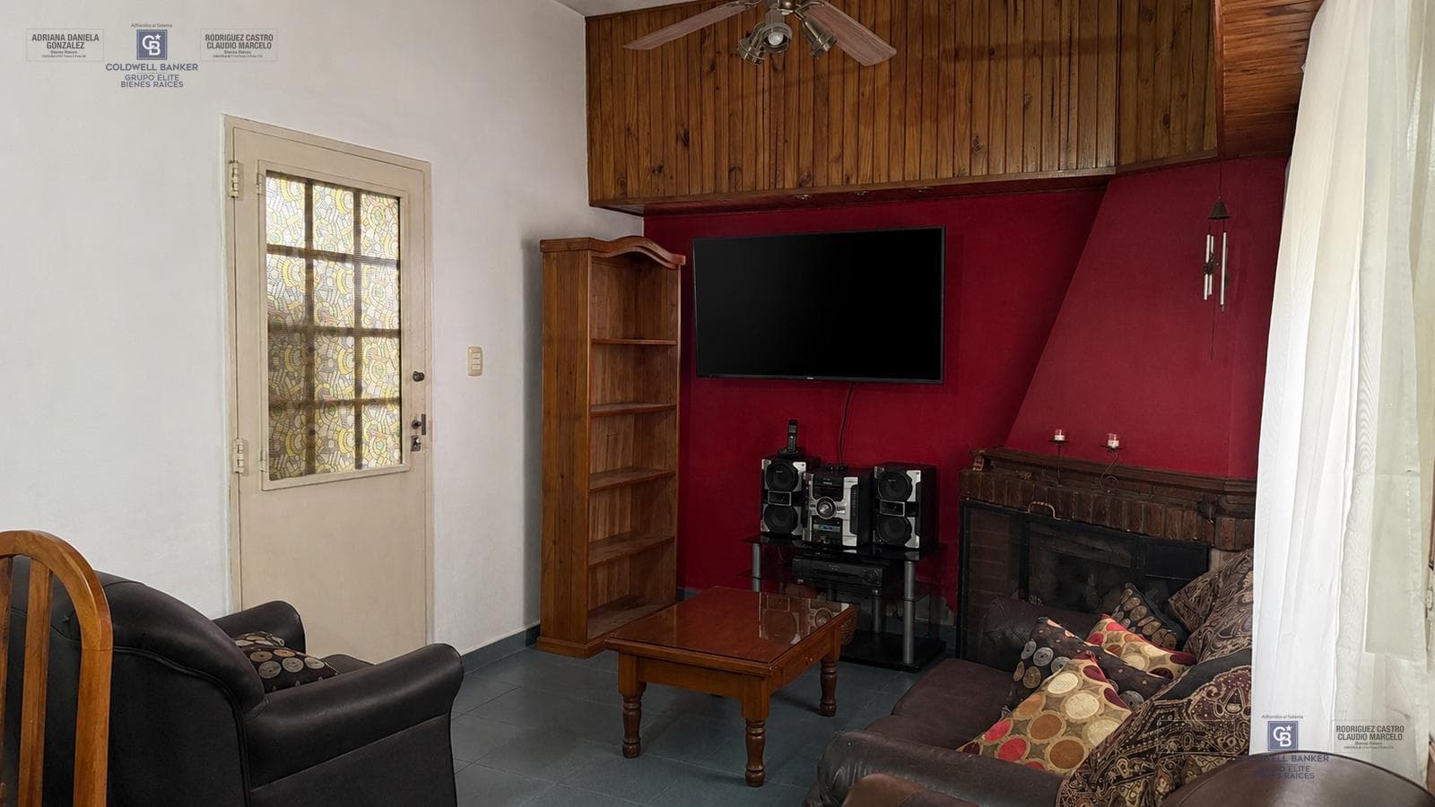 For Sale: 3-room townhouse with patio, barbecue, laundry room, and garage in Ciudadela
