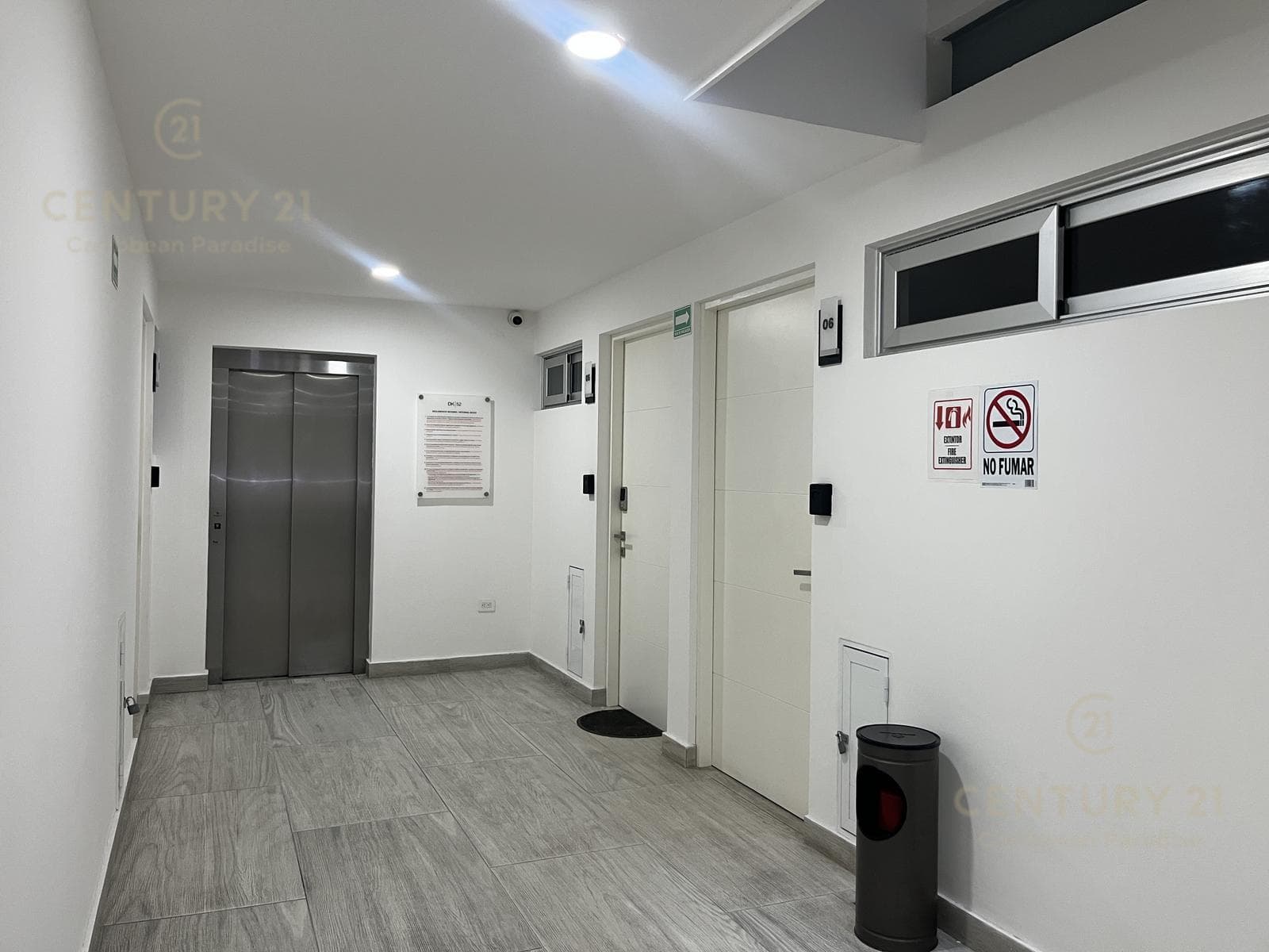 Condominium for rent in Playa del Carmen in a building one block from Fifth Avenue