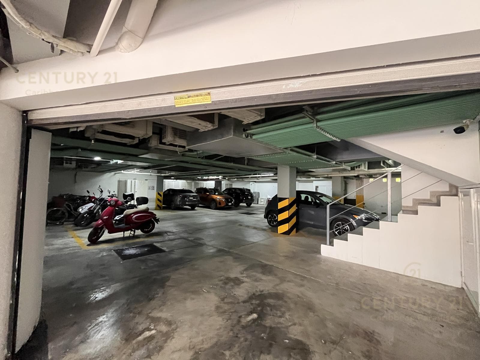 Condominium for rent in Playa del Carmen in a building one block from Fifth Avenue