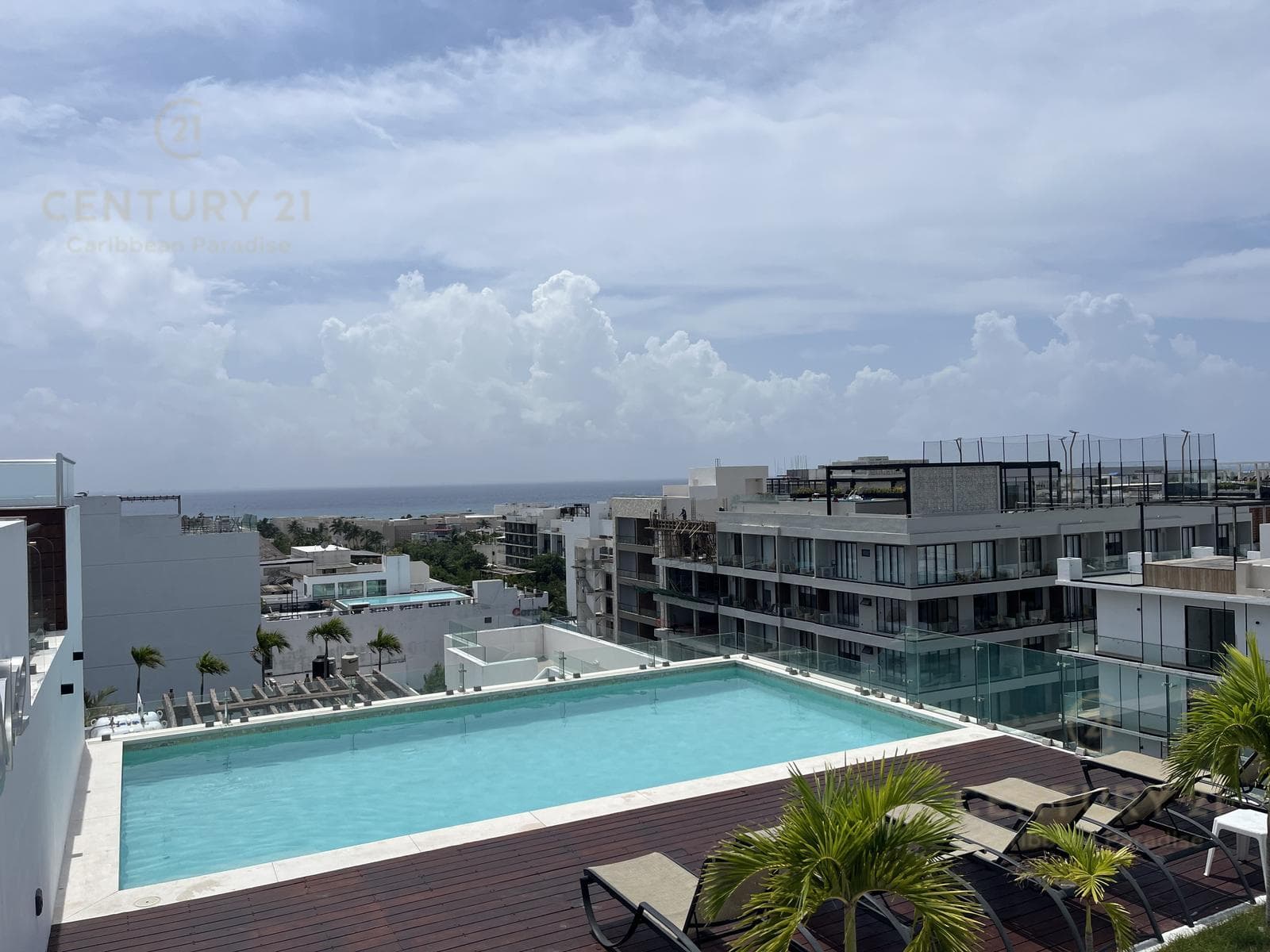Condominium for rent in Playa del Carmen in a building one block from Fifth Avenue