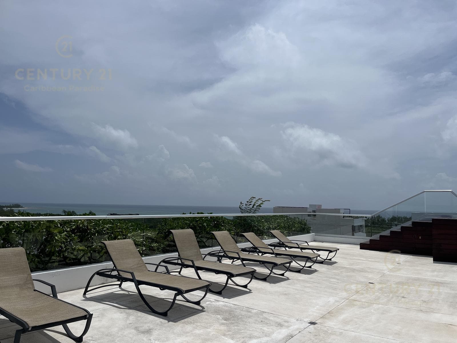 Condominium for rent in Playa del Carmen in a building one block from Fifth Avenue