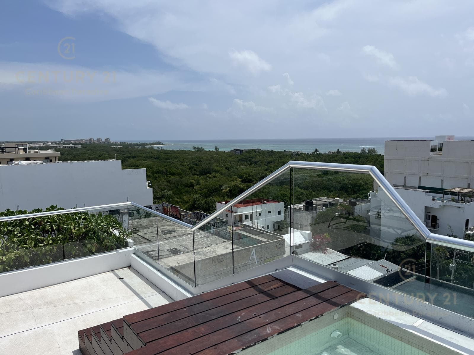 Condominium for rent in Playa del Carmen in a building one block from Fifth Avenue