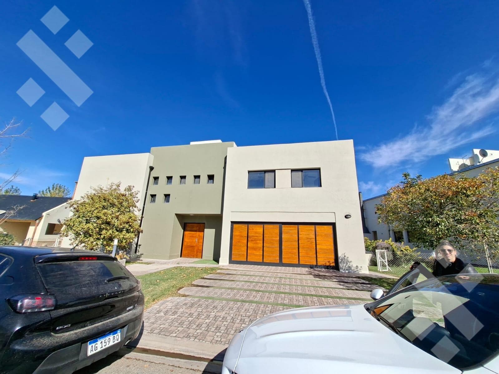 House for Sale in the Comahue Golf Club Neighborhood