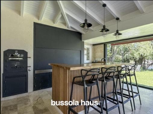 House for sale on the lake.