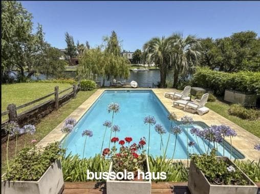 House for sale on the lake.