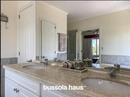 House for sale on the lake.