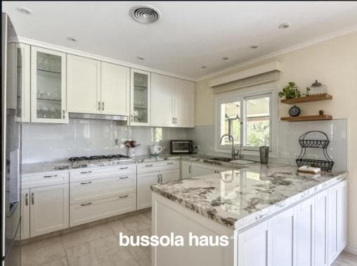 House for sale on the lake.