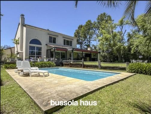 House for sale on the lake.