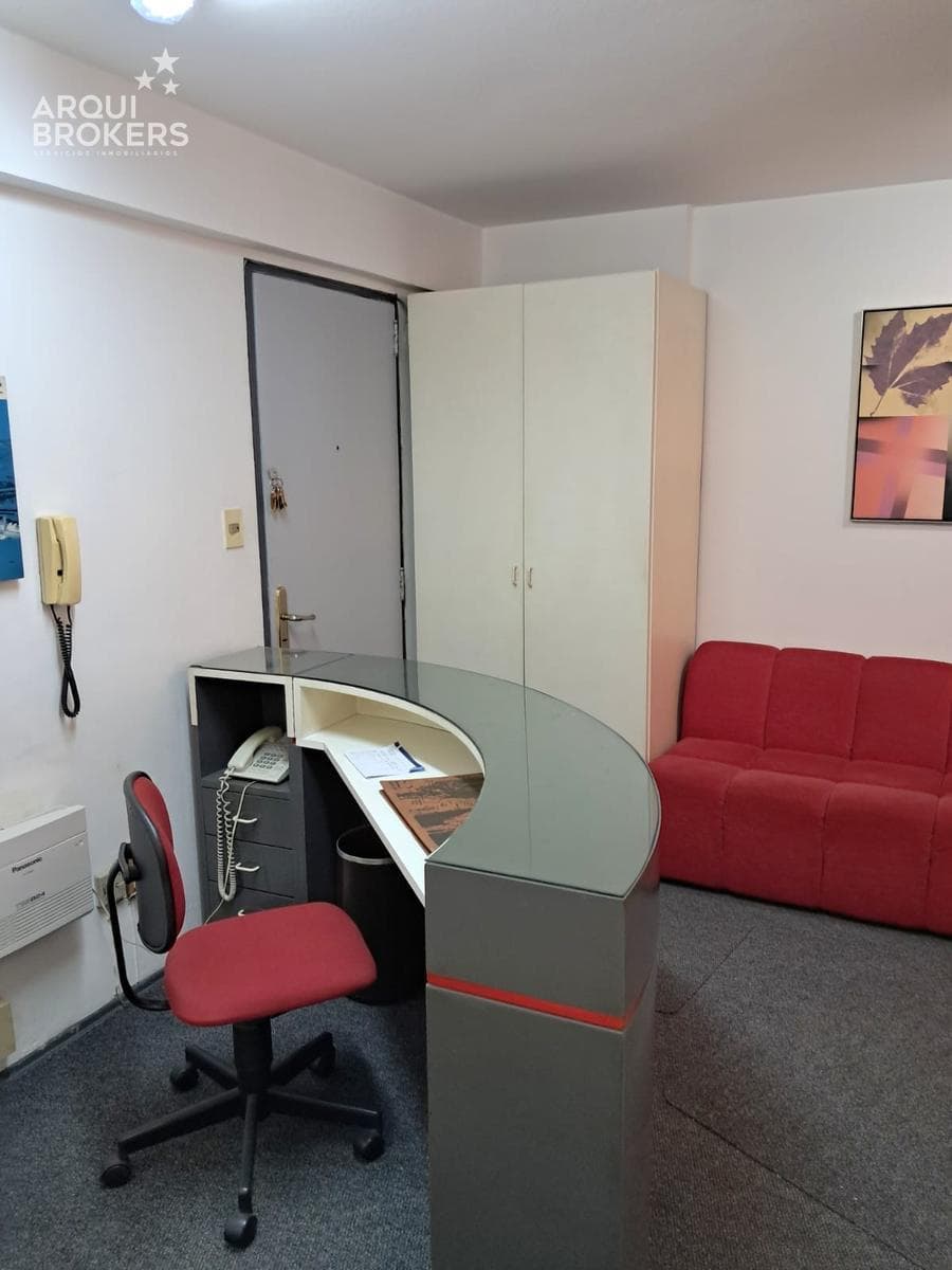 Three-room office for sale in Downtown