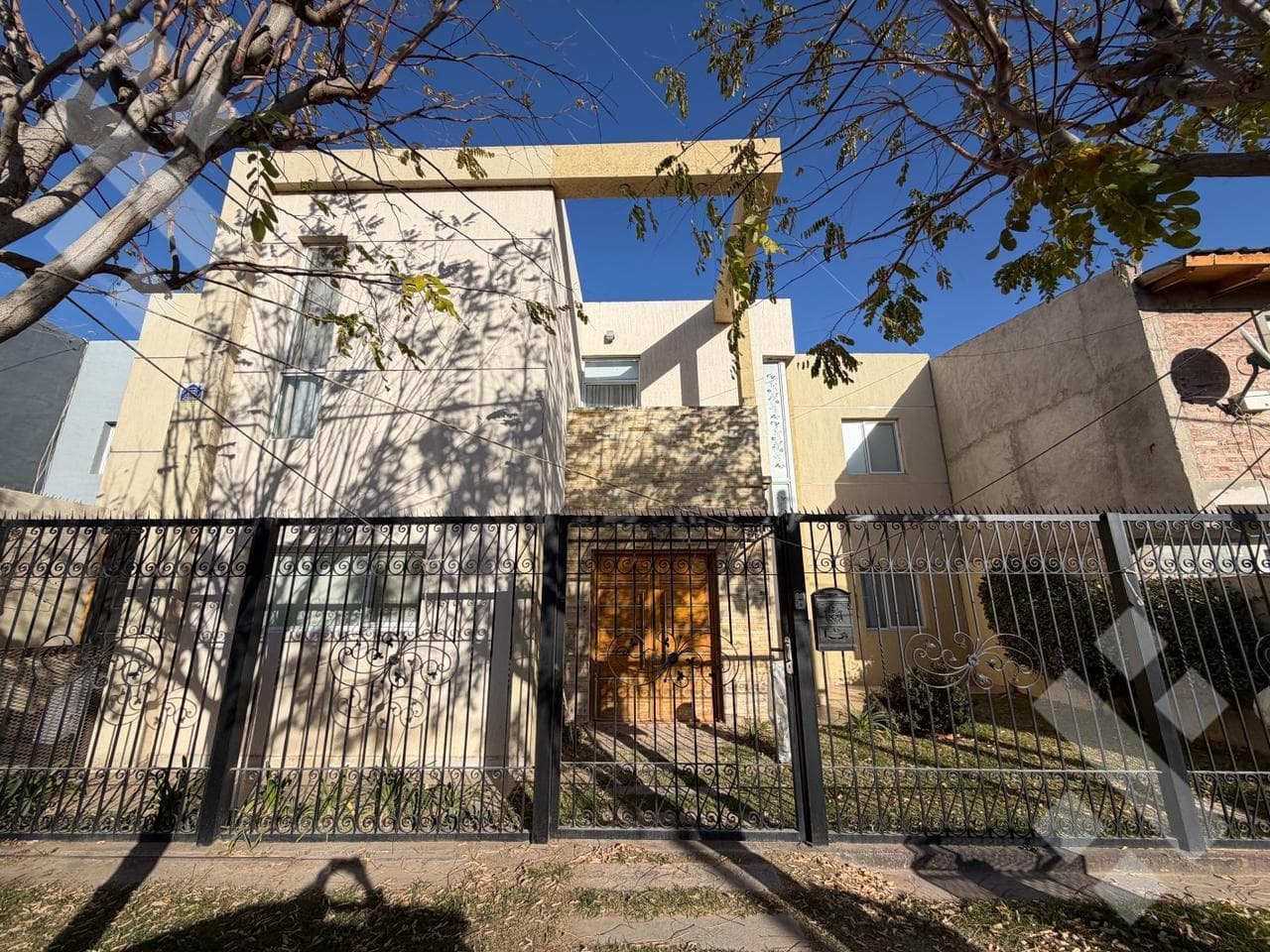 Three-bedroom house - Bosh development