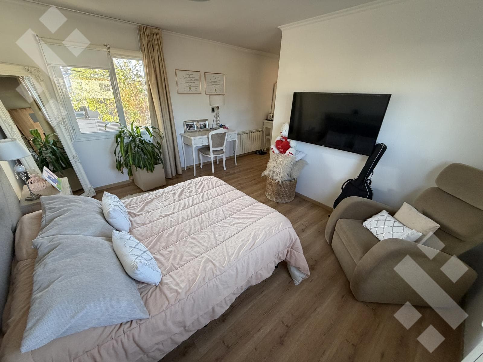 Three-bedroom house - Bosh development