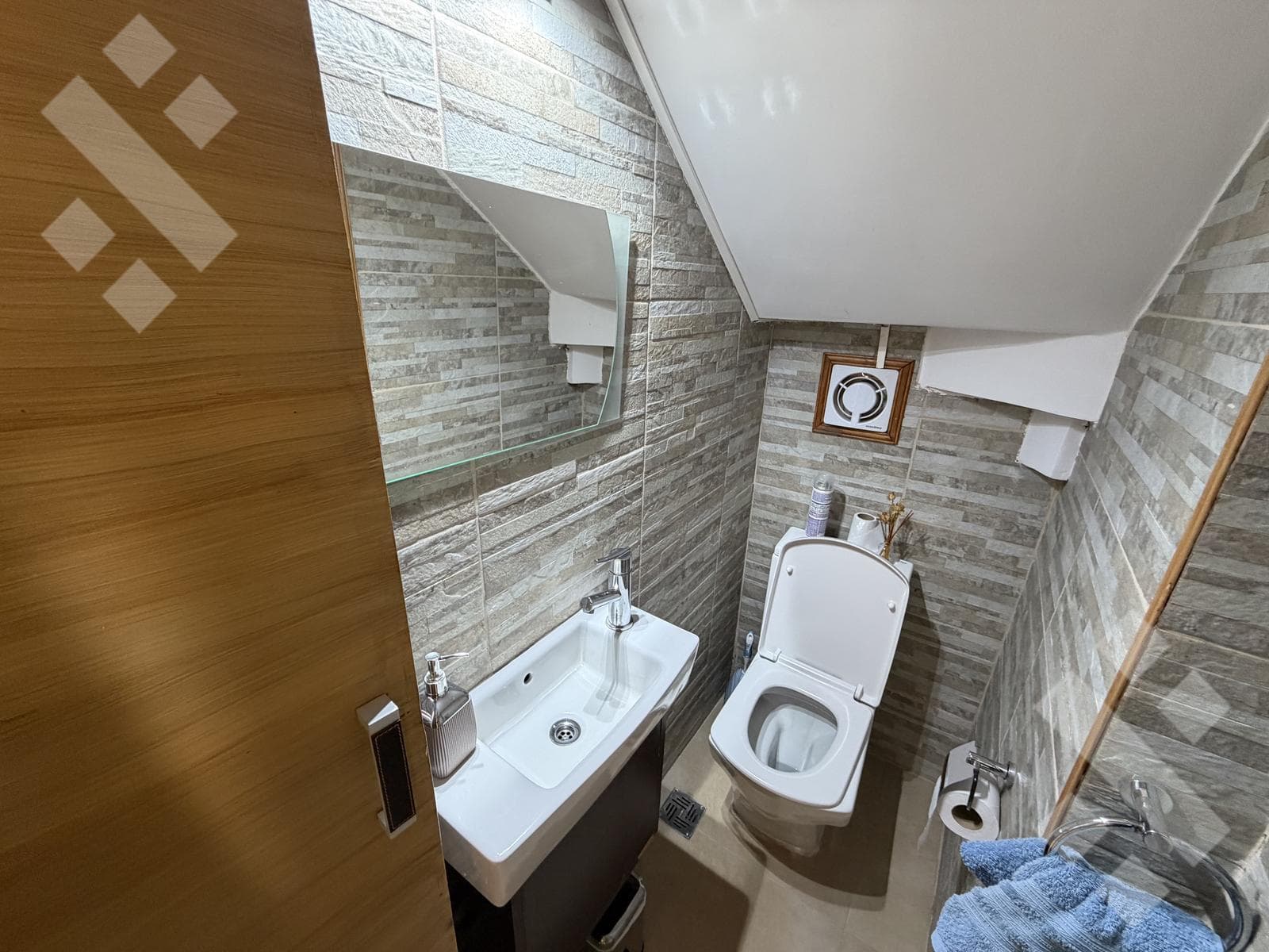 Three-bedroom house - Bosh development