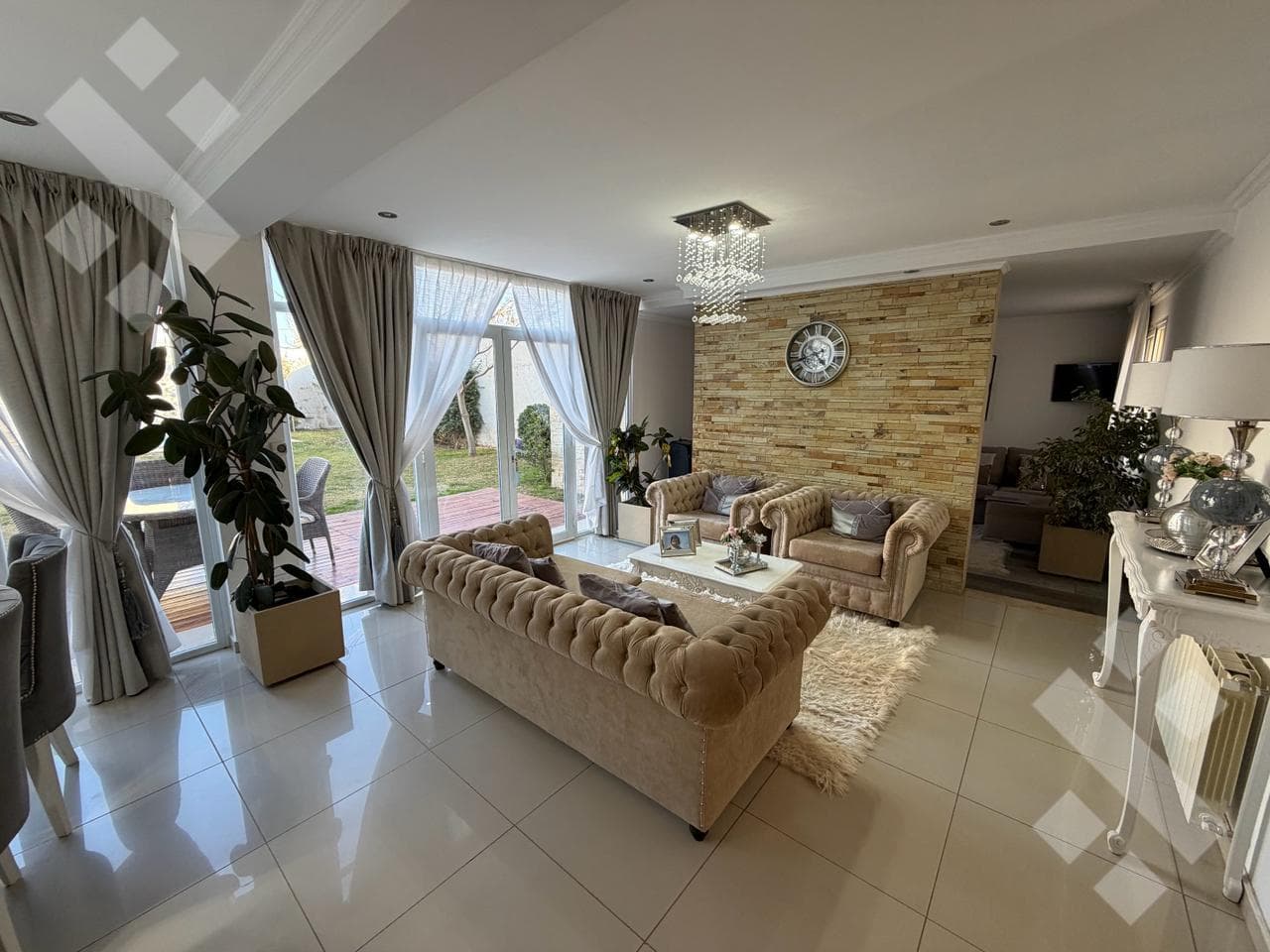 Three-bedroom house - Bosh development