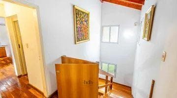 House for sale in Country Jockey: 3 bedrooms, 3 bathrooms, pool, and golf course in the background