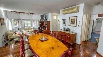 House for sale in Country Jockey: 3 bedrooms, 3 bathrooms, pool, and golf course in the background