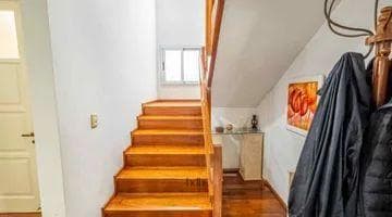 House for sale in Country Jockey: 3 bedrooms, 3 bathrooms, pool, and golf course in the background