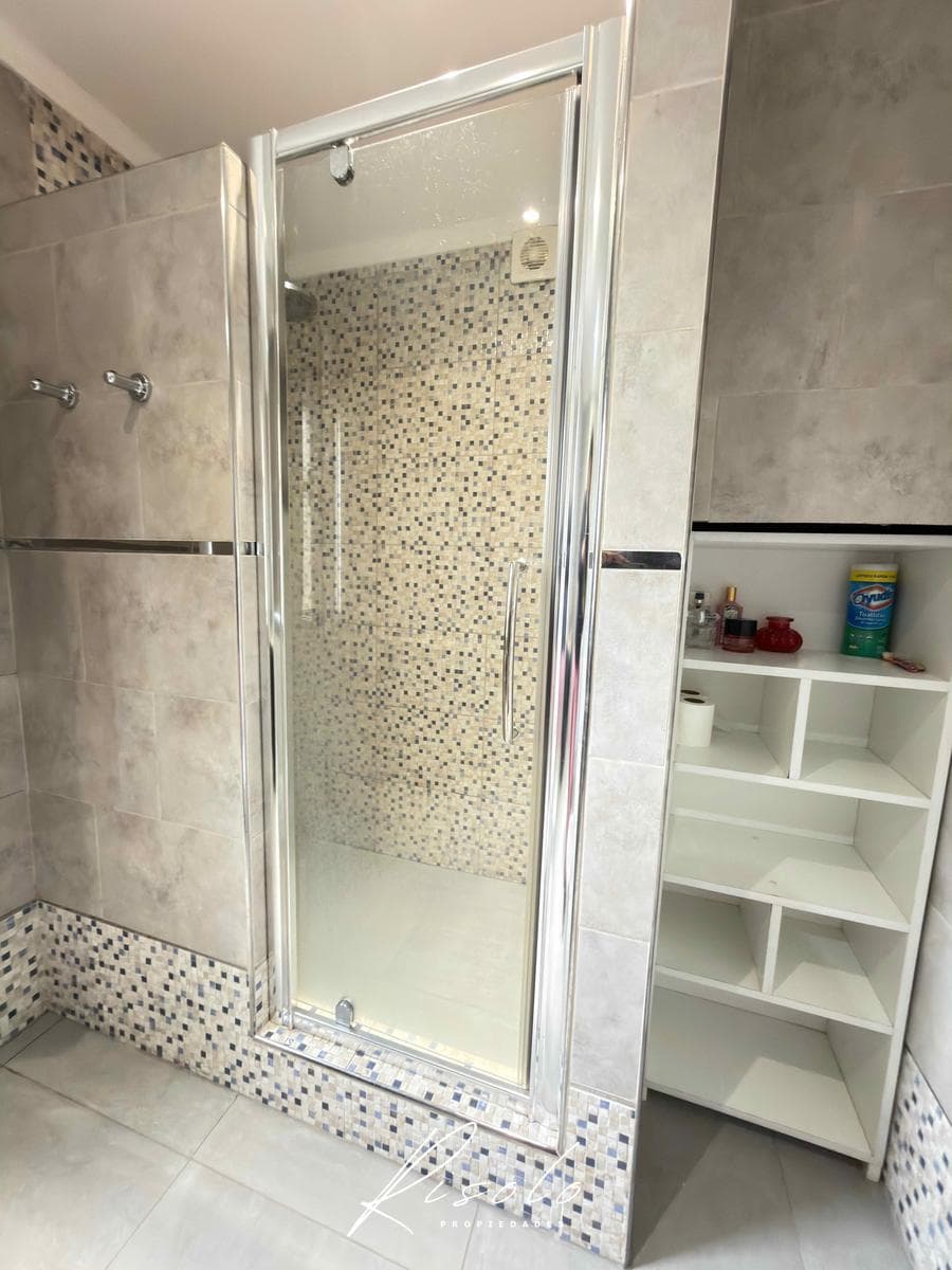 Casa en Venta y/o Alquiler, en Barrio Cerrado, Pileta. 3 dormitorios. Galeria. Escobar