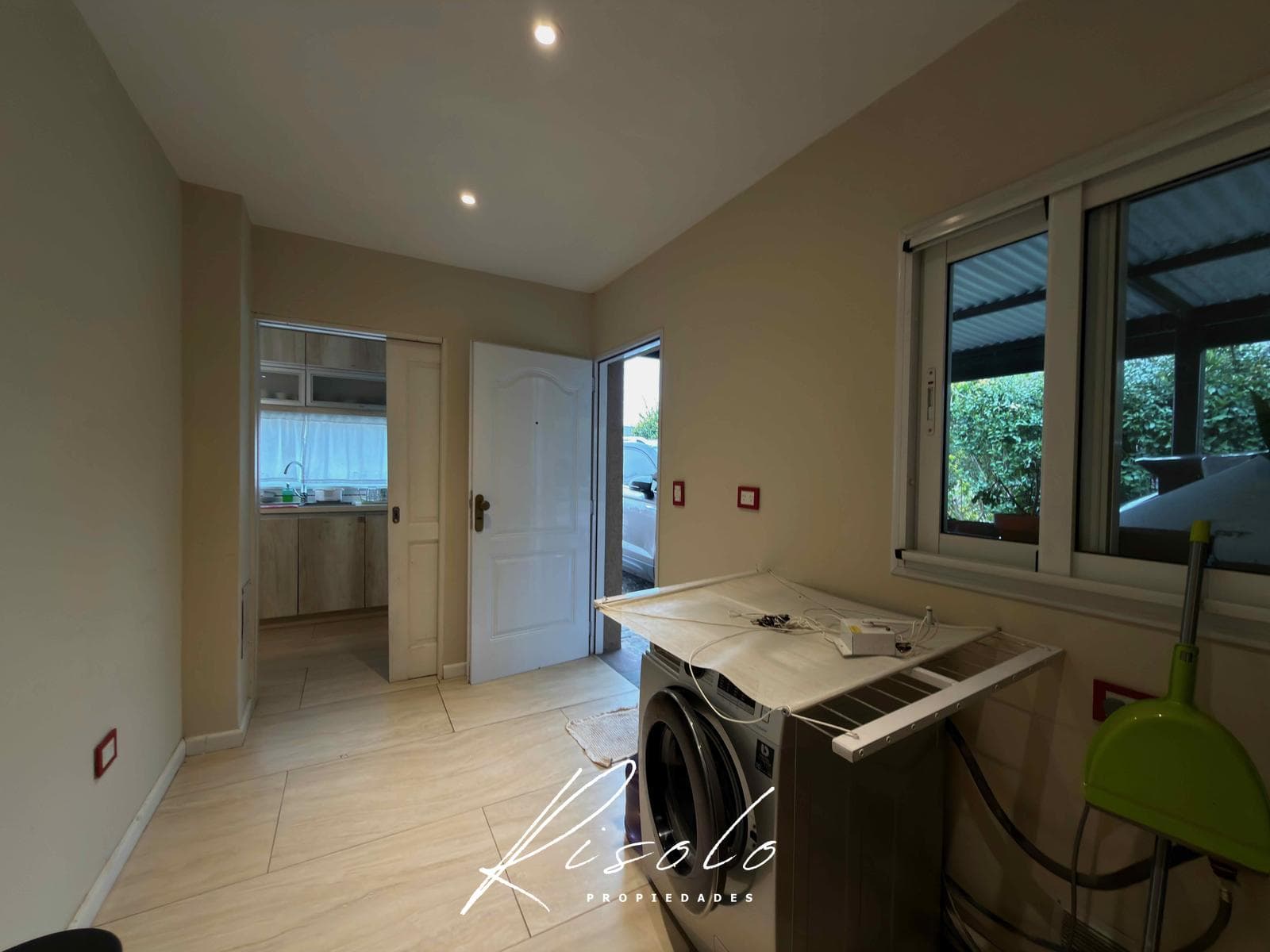 Casa en Venta y/o Alquiler, en Barrio Cerrado, Pileta. 3 dormitorios. Galeria. Escobar