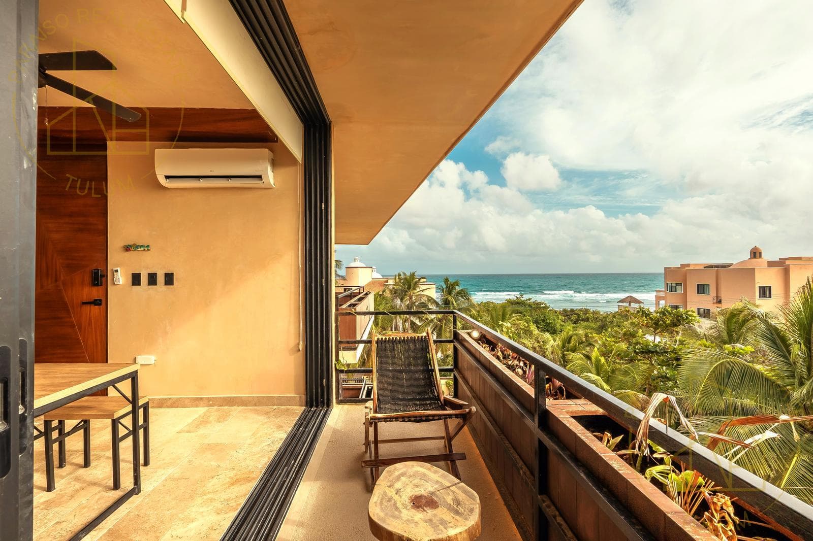 1-bedroom vacation rental with a private pool in Bahía Soliman, with a view of the Caribbean Sea.