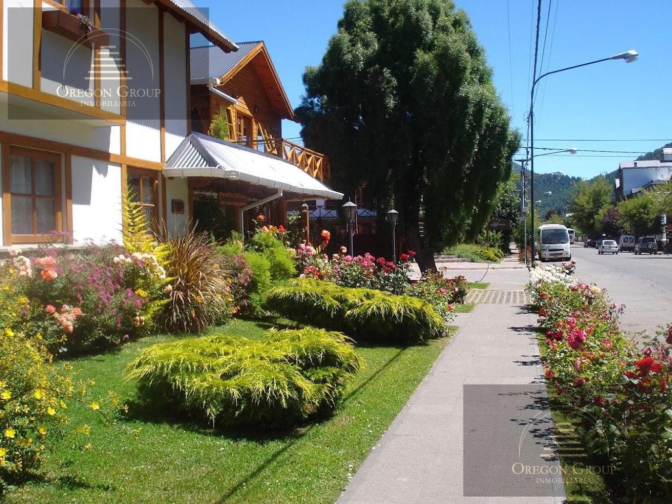 3-room cottage for sale in downtown