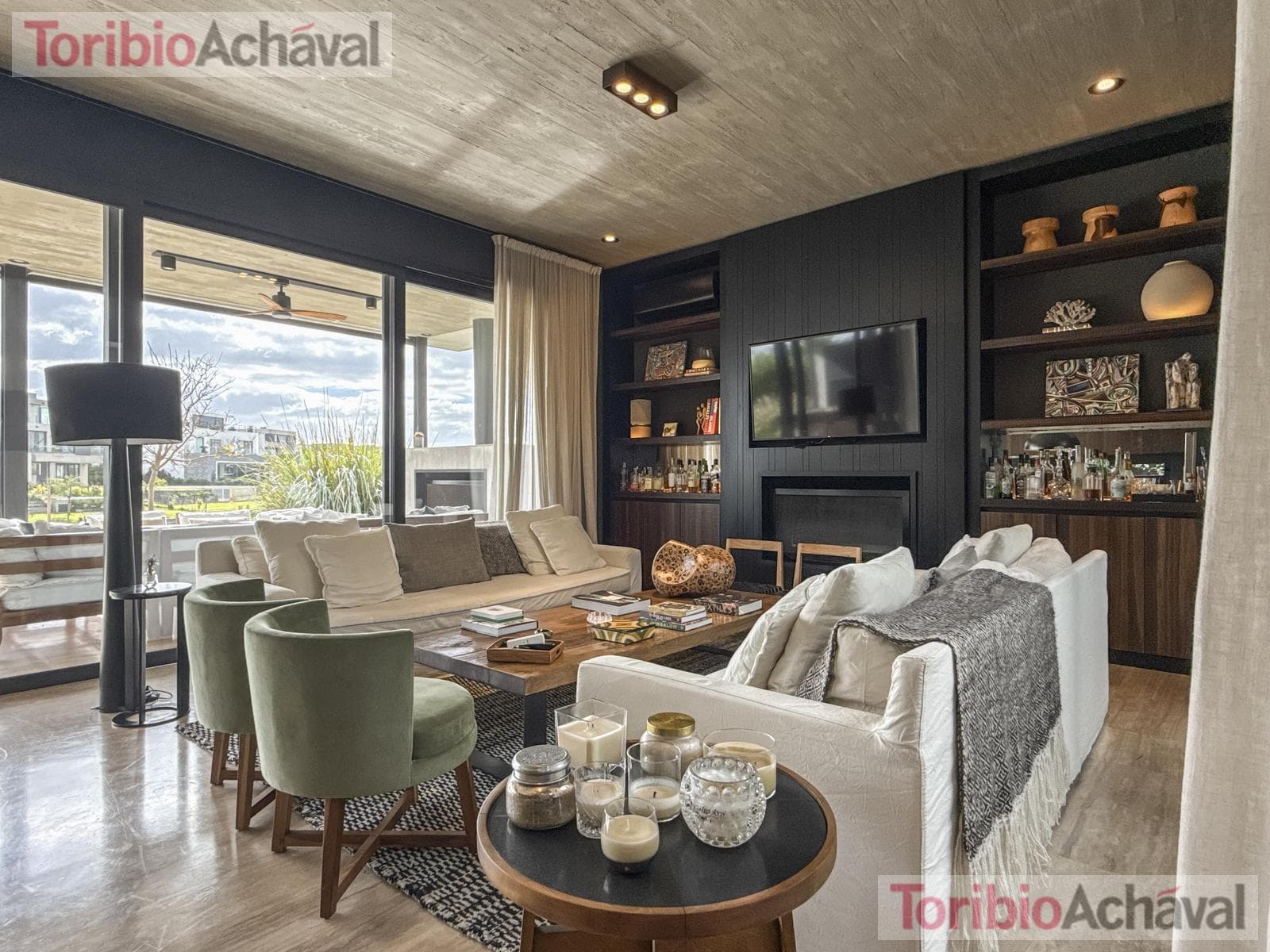 Lakefront home for sale, designed to let you enjoy the scenery of Virazon, 8 rooms (watch video)