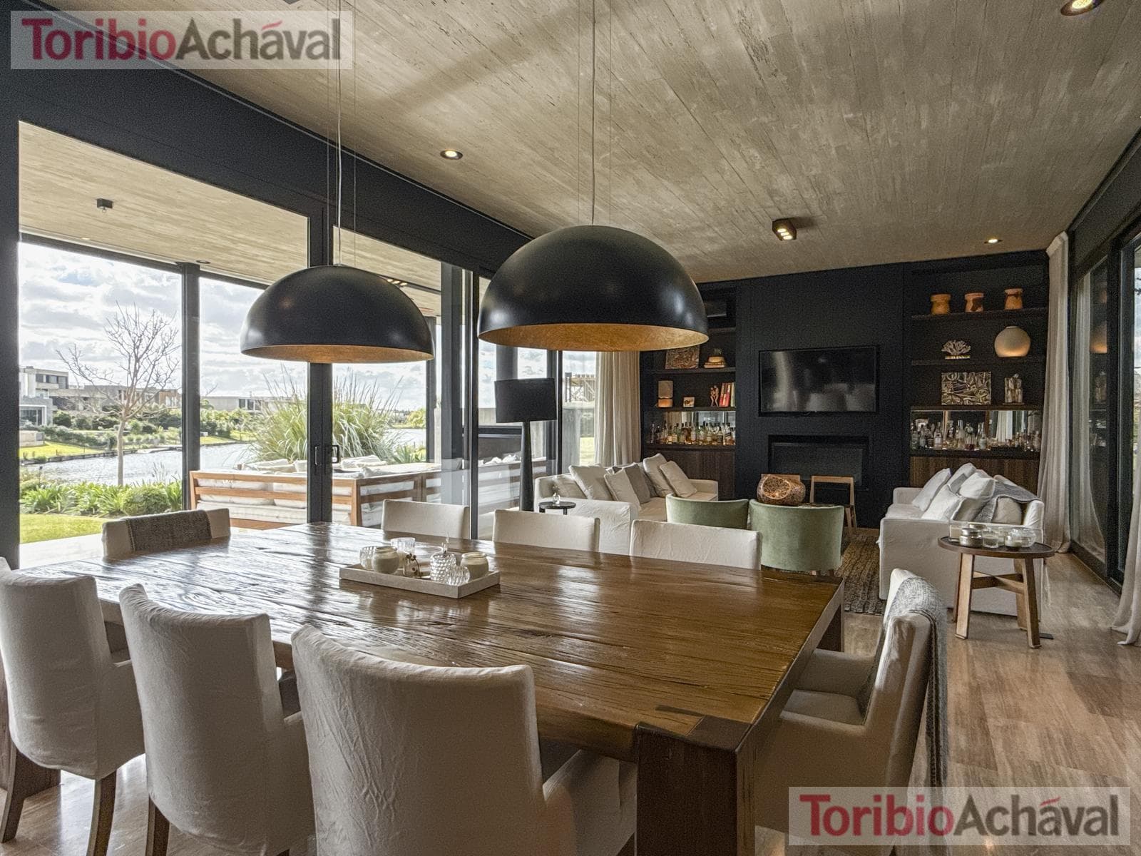 Lakefront home for sale, designed to let you enjoy the scenery of Virazon, 8 rooms (watch video)