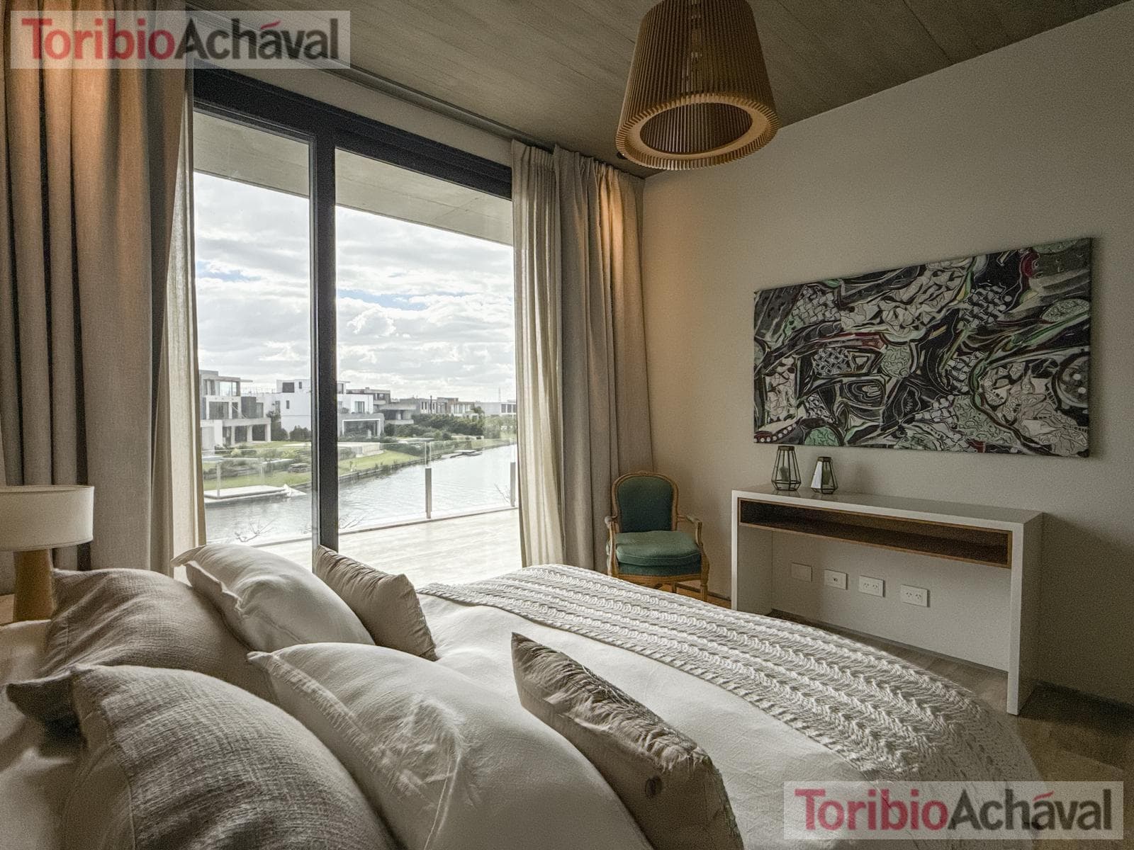 Lakefront home for sale, designed to let you enjoy the scenery of Virazon, 8 rooms (watch video)