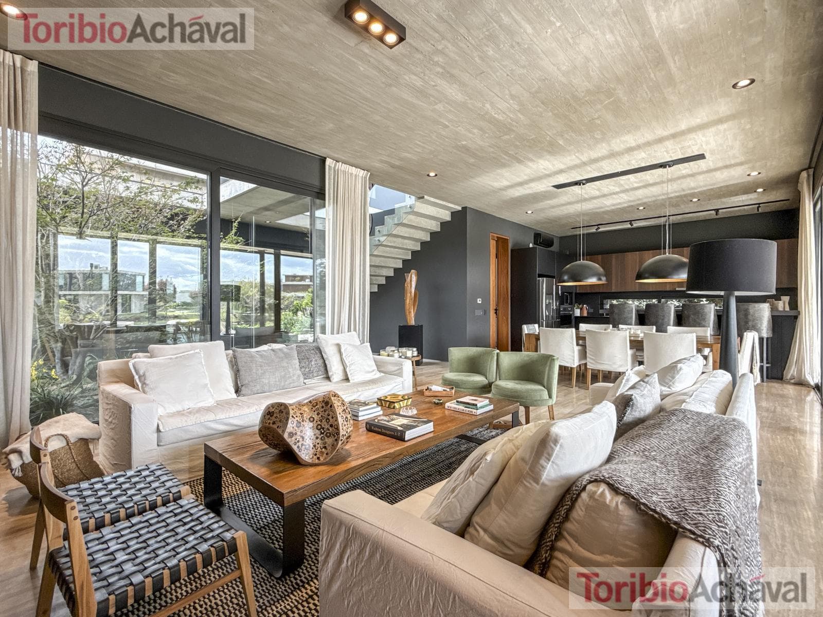 Lakefront home for sale, designed to let you enjoy the scenery of Virazon, 8 rooms (watch video)