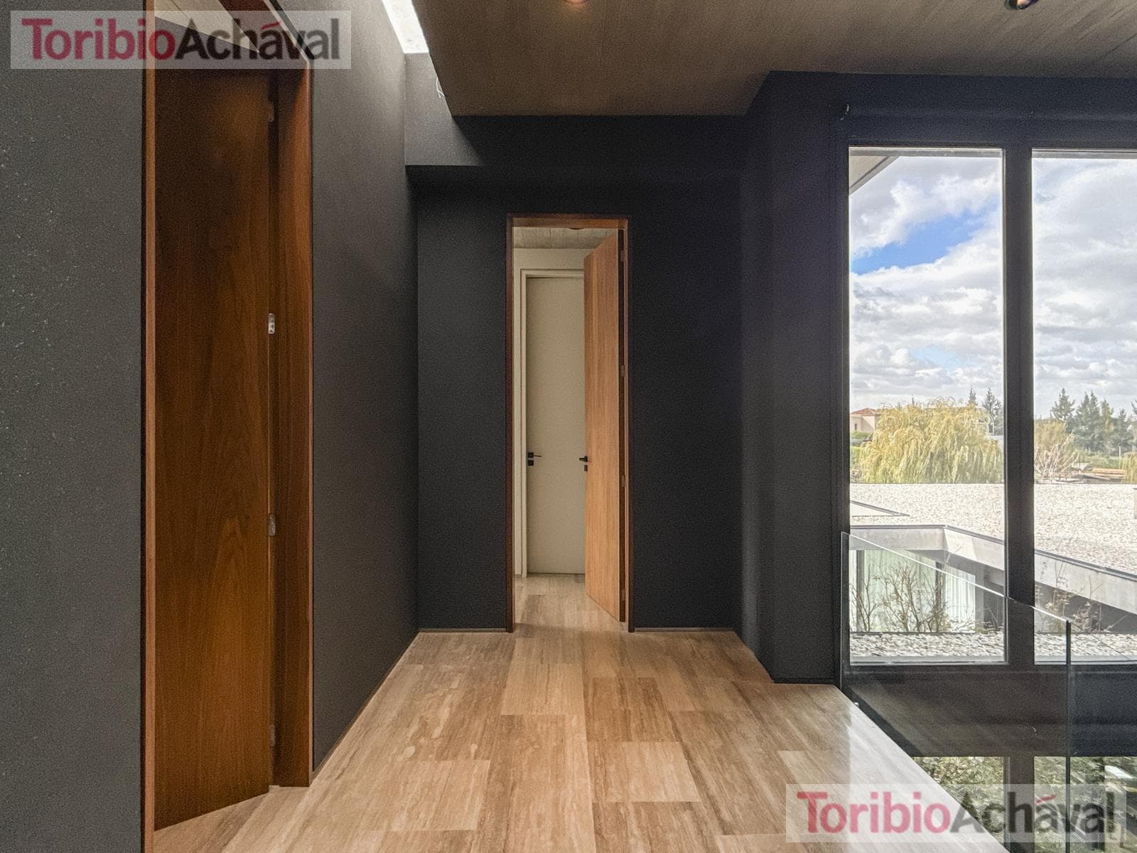 Lakefront home for sale, designed to let you enjoy the scenery of Virazon, 8 rooms (watch video)