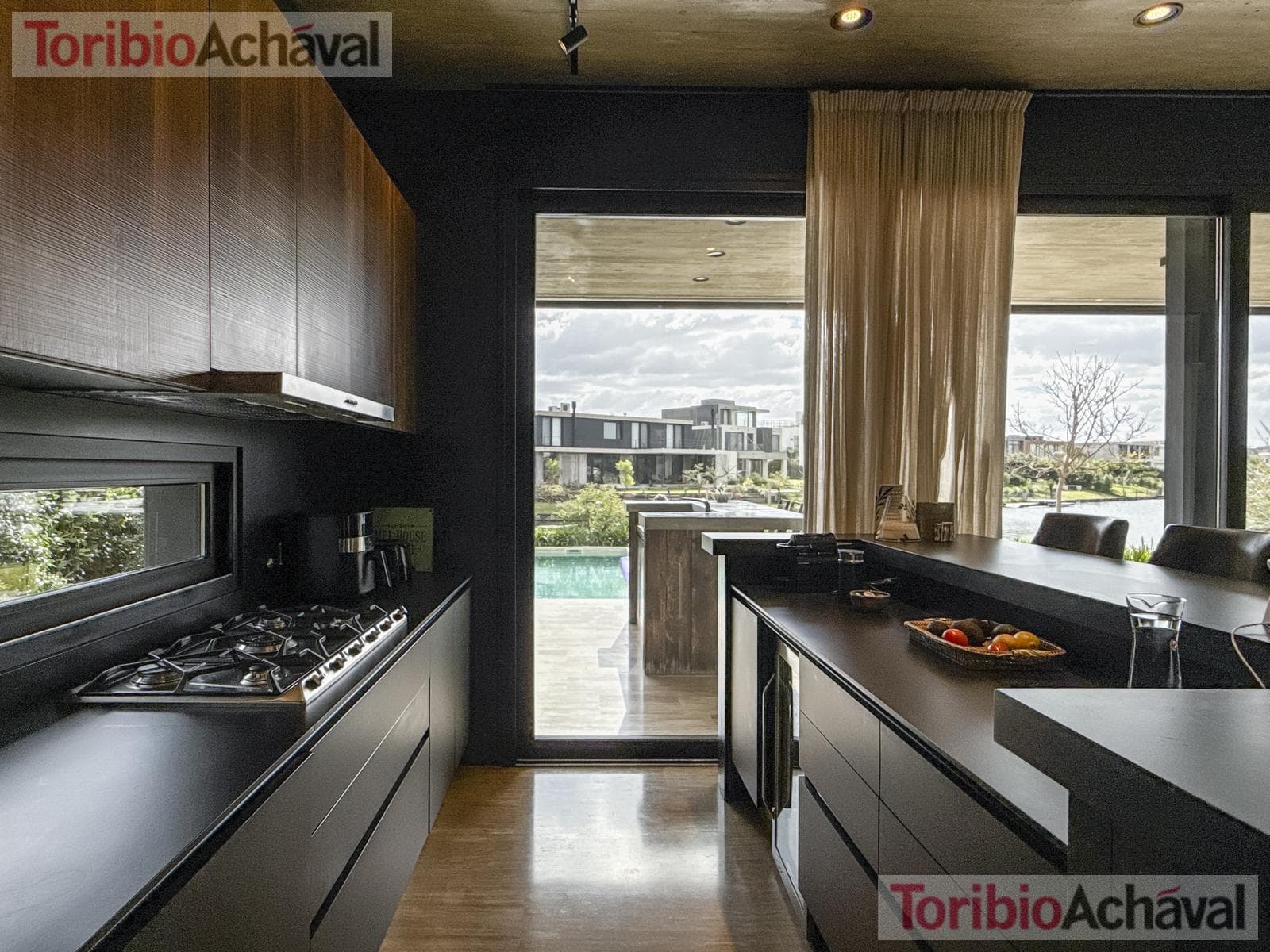 Lakefront home for sale, designed to let you enjoy the scenery of Virazon, 8 rooms (watch video)