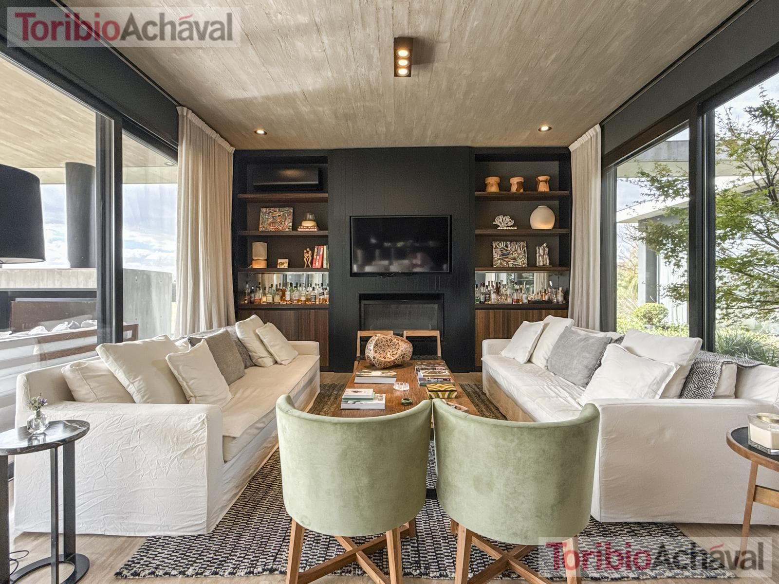 Lakefront home for sale, designed to let you enjoy the scenery of Virazon, 8 rooms (watch video)