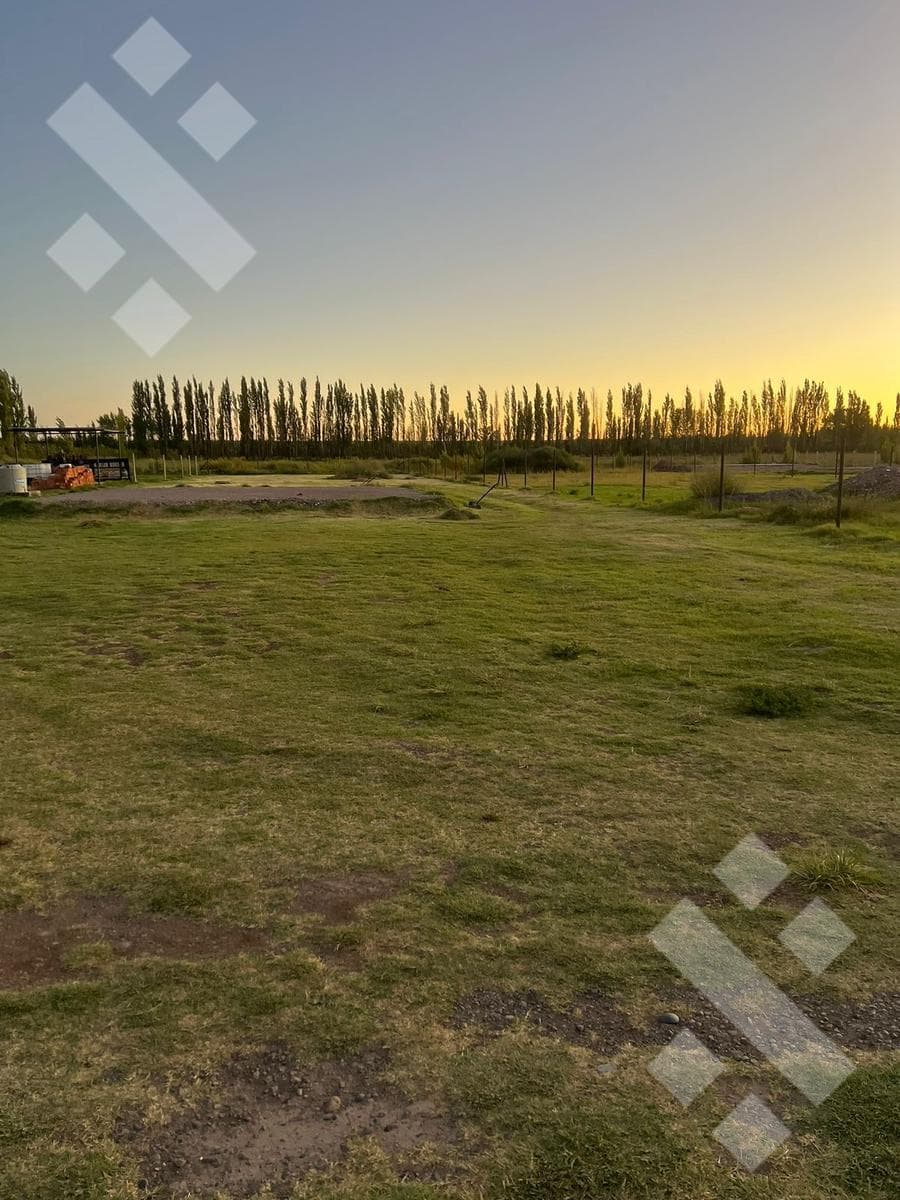FOR SALE | 1,800 M² LOT | SEMI-PRIVATE NEIGHBORHOOD | GRAL. FERNÁNDEZ ORO