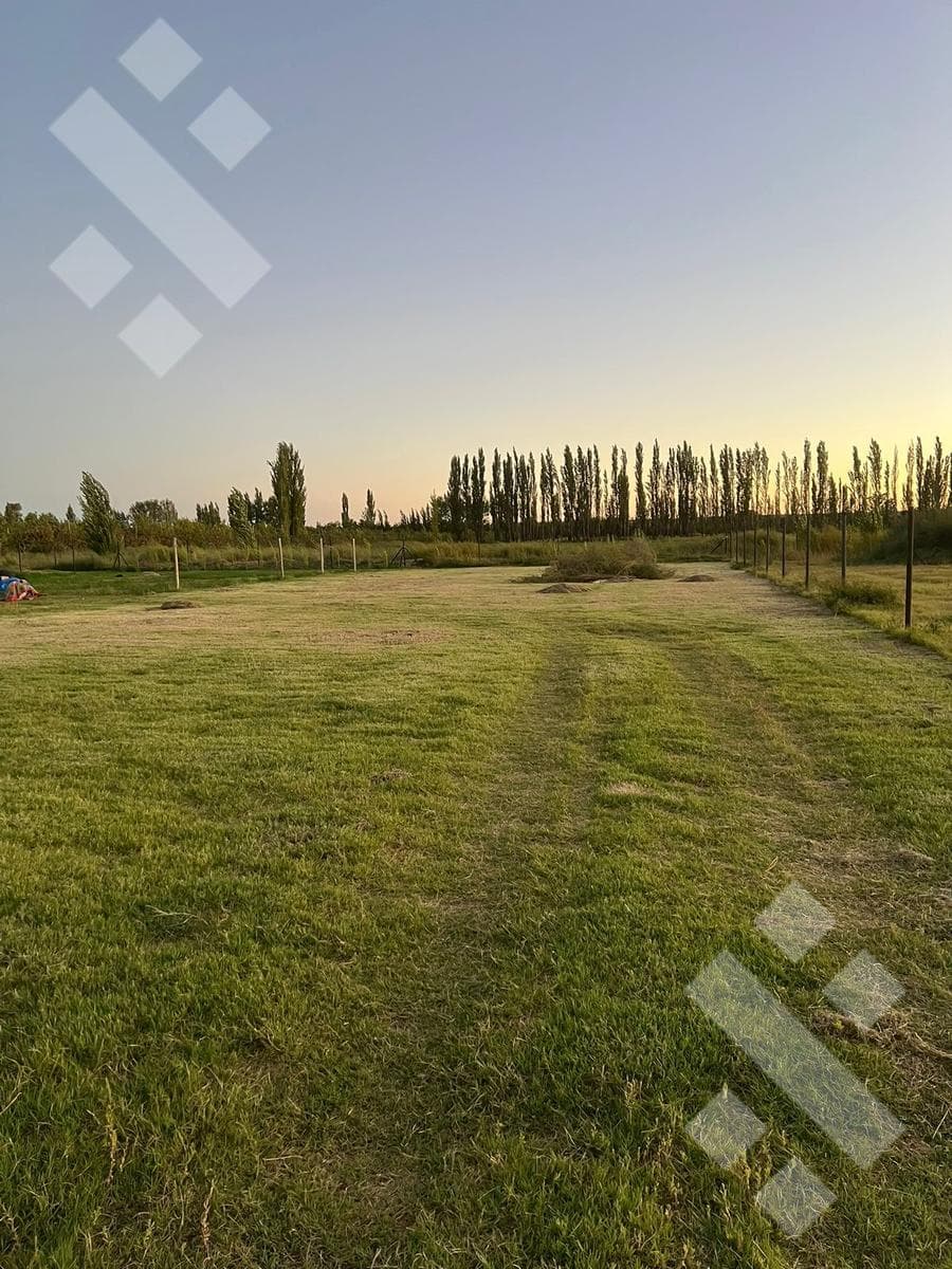 FOR SALE | 1,800 M² LOT | SEMI-PRIVATE NEIGHBORHOOD | GRAL. FERNÁNDEZ ORO