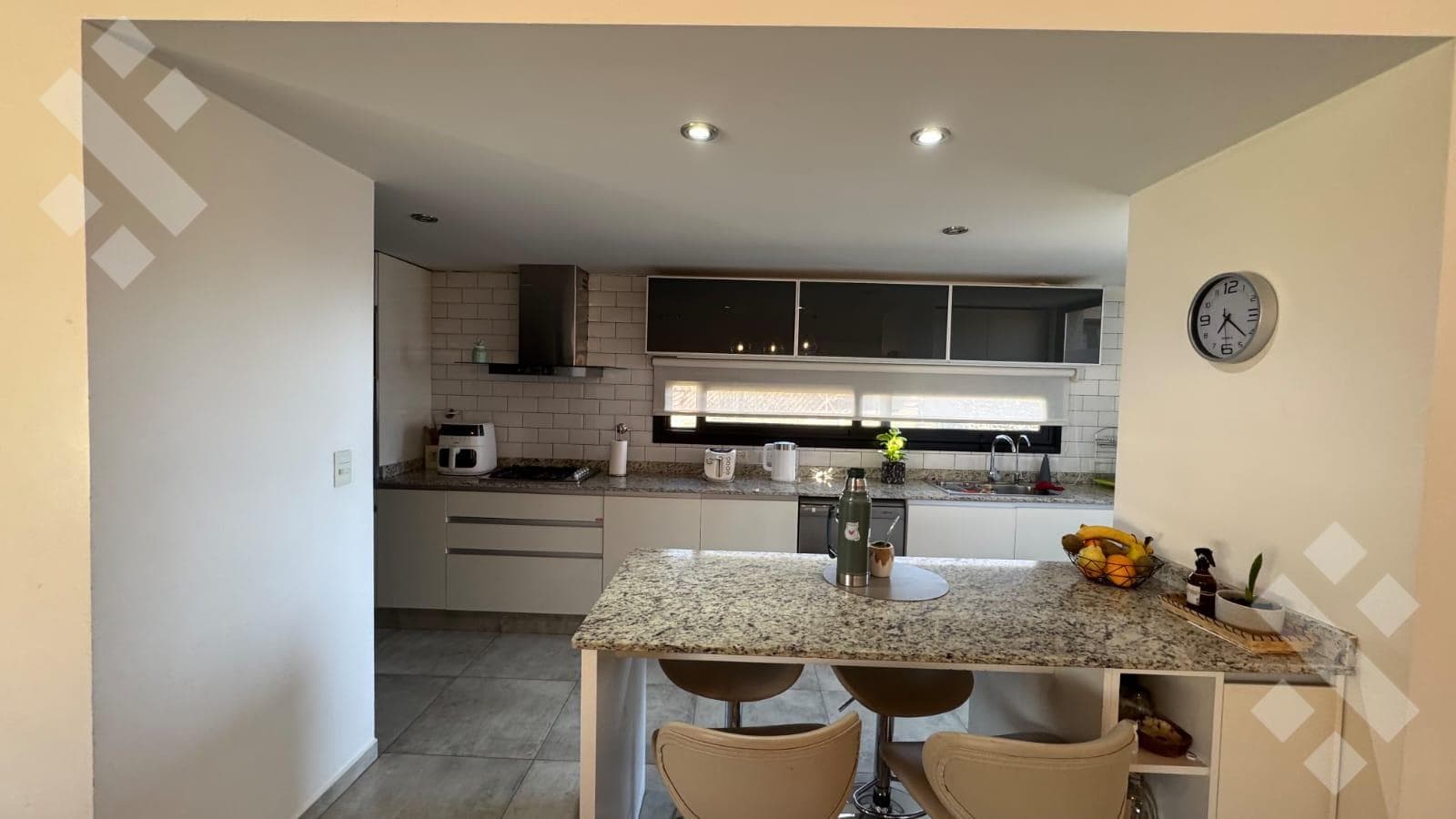Modern single-story house with a pool - La Falda neighborhood, Cipolletti
