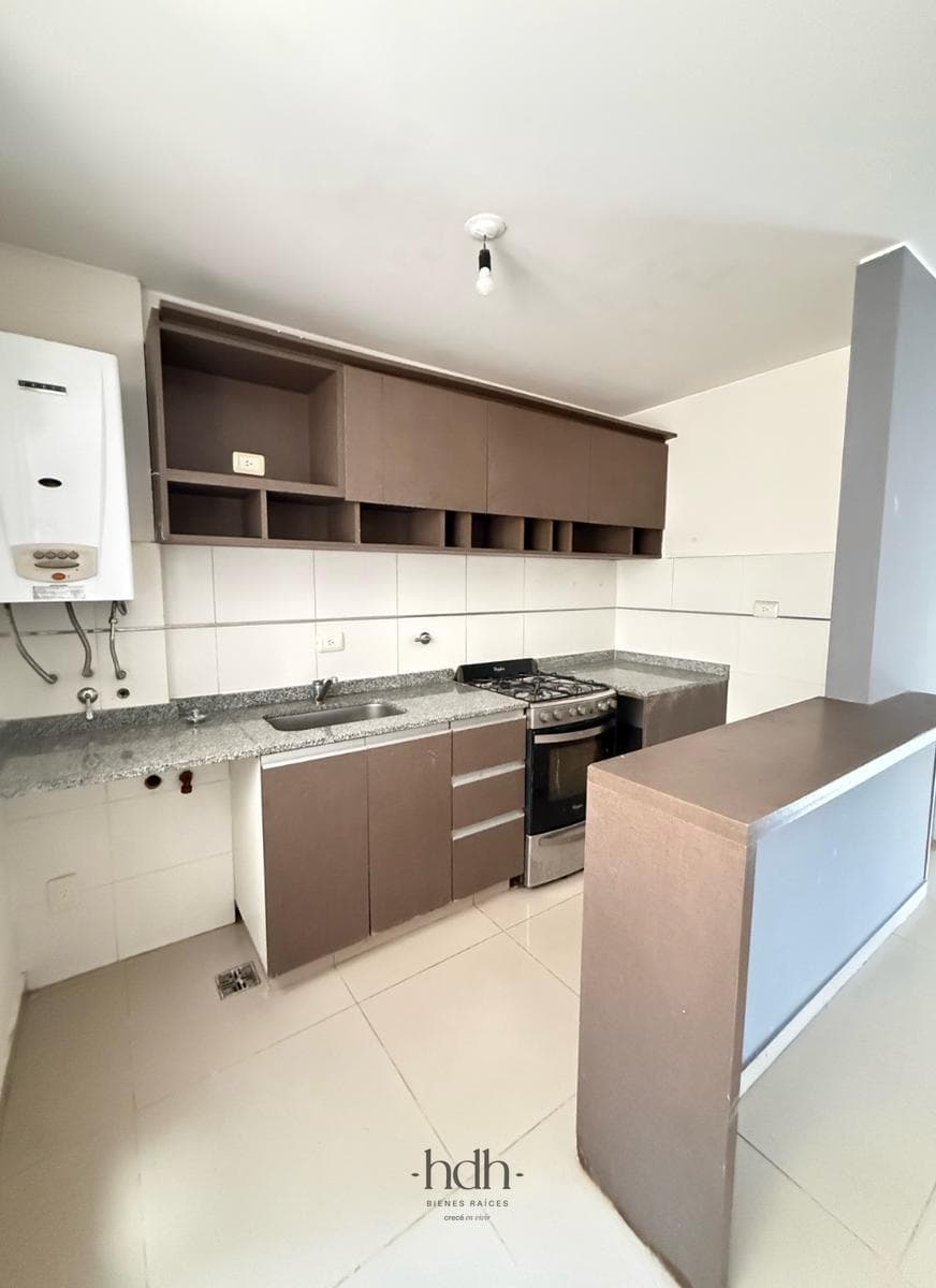 2-bedroom apartment for sale with balcony and new kitchen in Córdoba