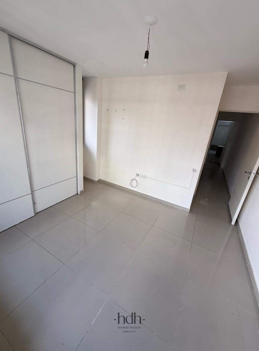 2-bedroom apartment for sale with balcony and new kitchen in Córdoba