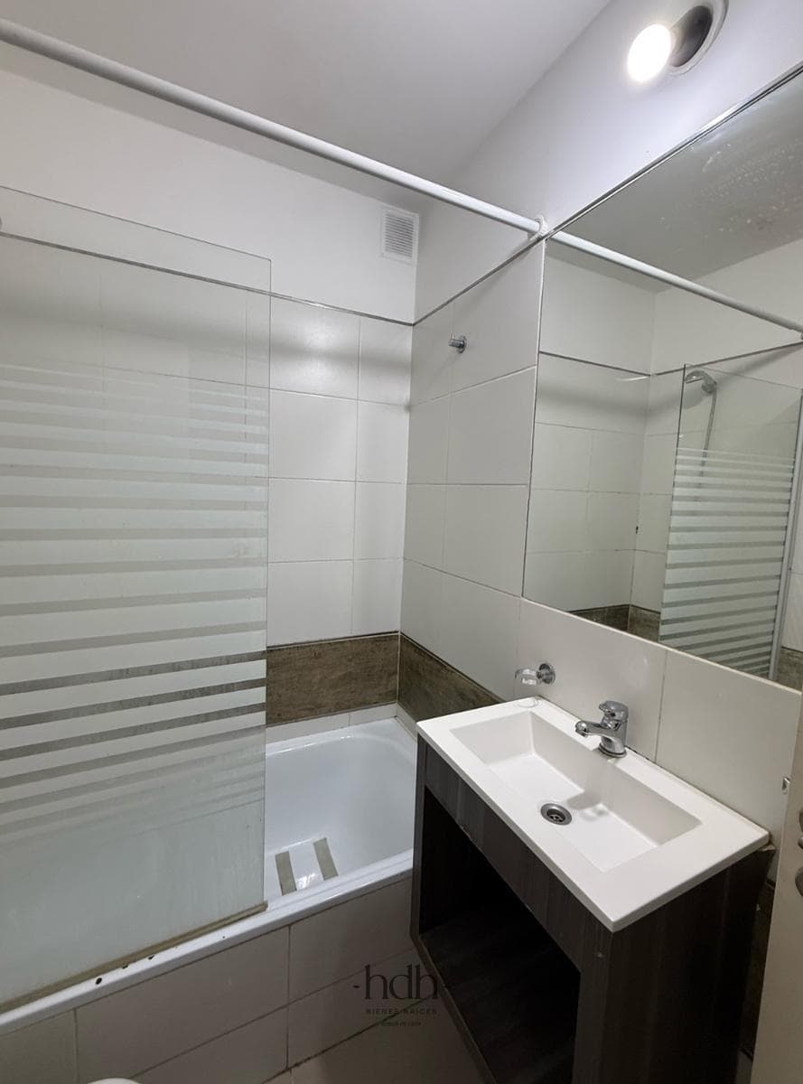 2-bedroom apartment for sale with balcony and new kitchen in Córdoba