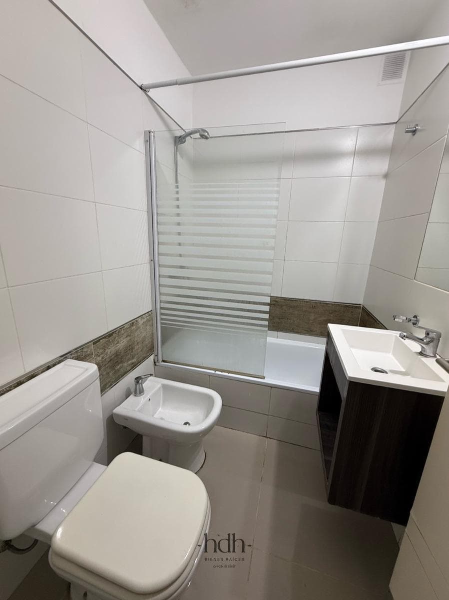 2-bedroom apartment for sale with balcony and new kitchen in Córdoba