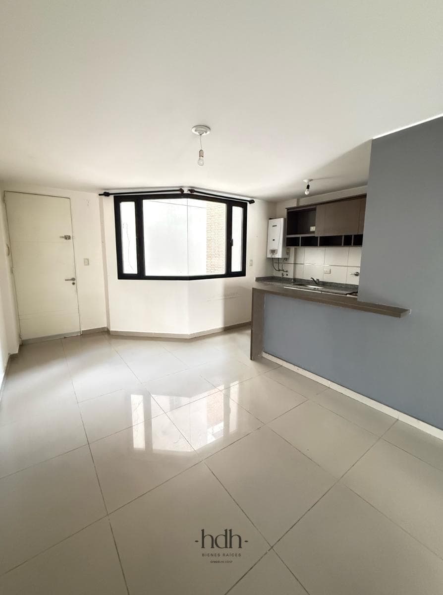 2-bedroom apartment for sale with balcony and new kitchen in Córdoba