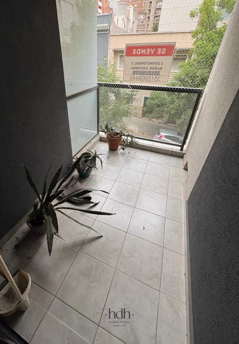 2-bedroom, 2-bathroom apartment for sale with a balcony and a new kitchen in Córdoba