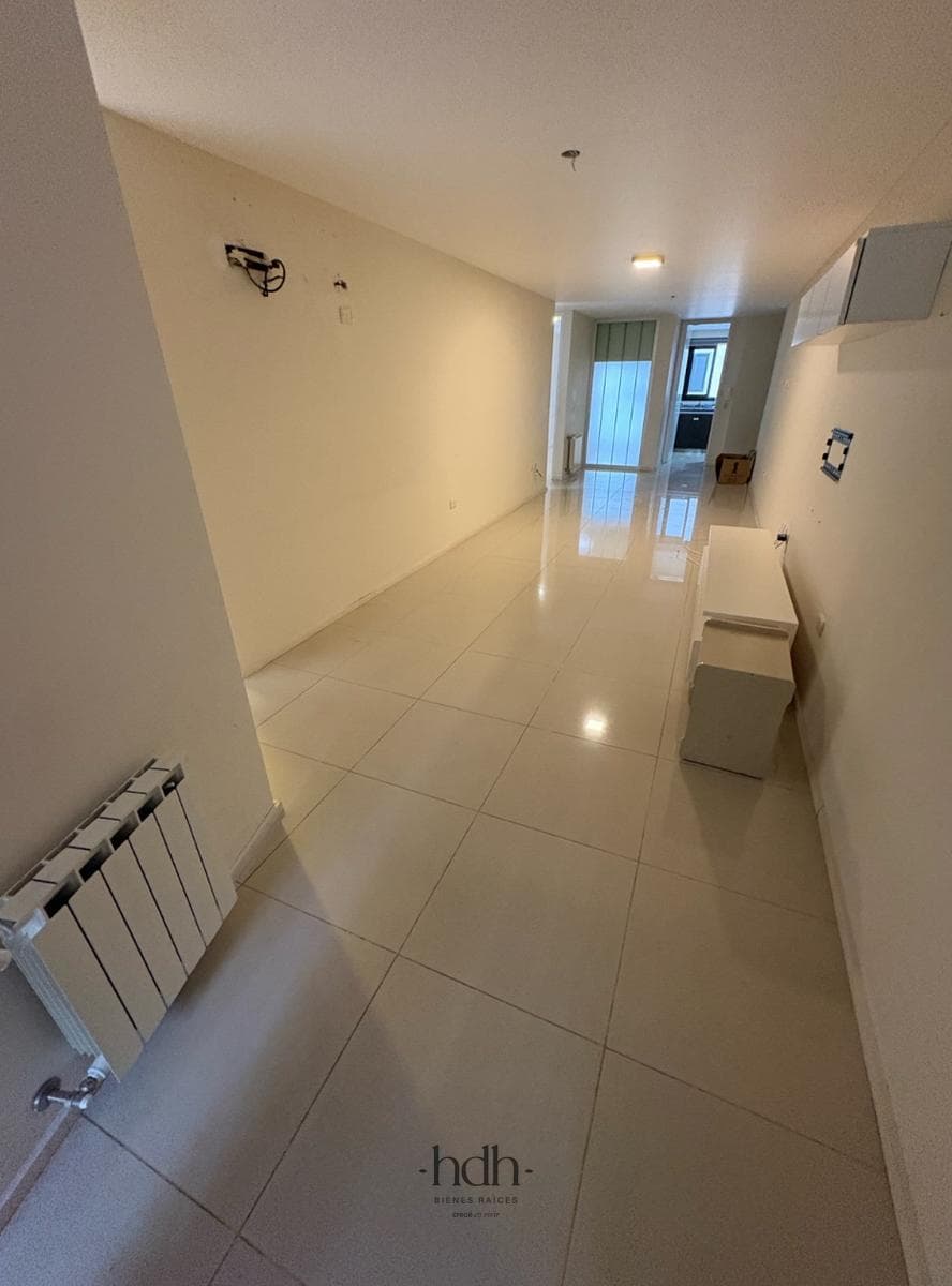 2-bedroom, 2-bathroom apartment for sale with a balcony and a new kitchen in Córdoba