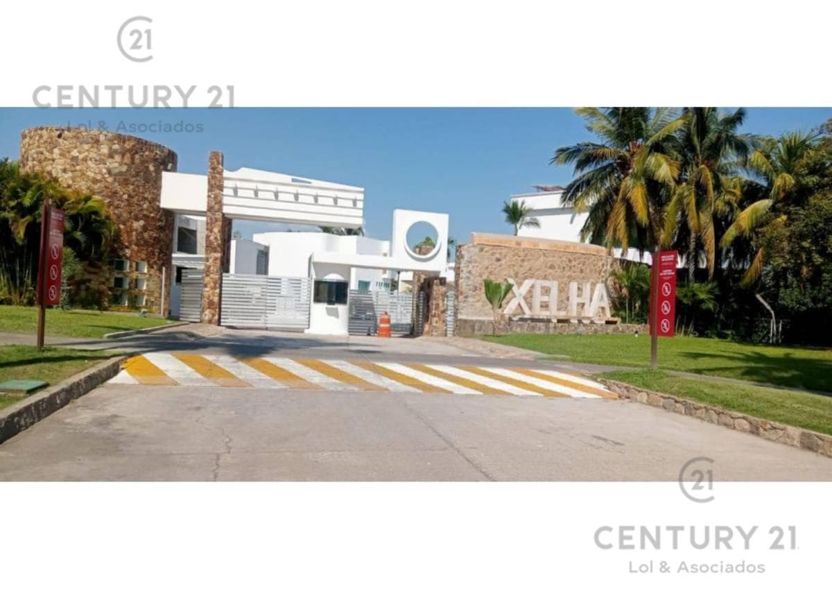 Residential Land for Sale Across from the Vidanta Golf Course in Playa Diamante