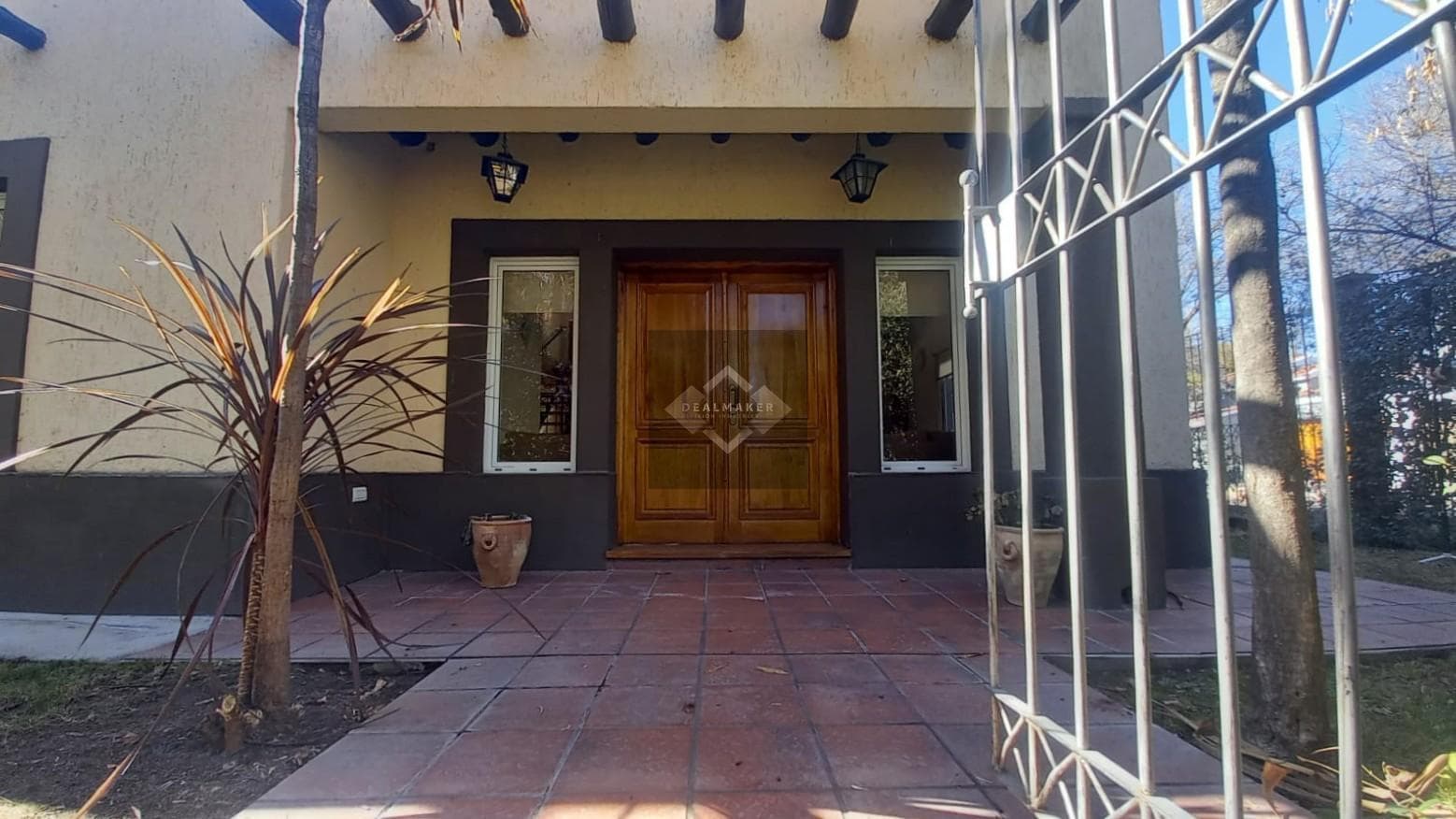 House in Chacras De Coria