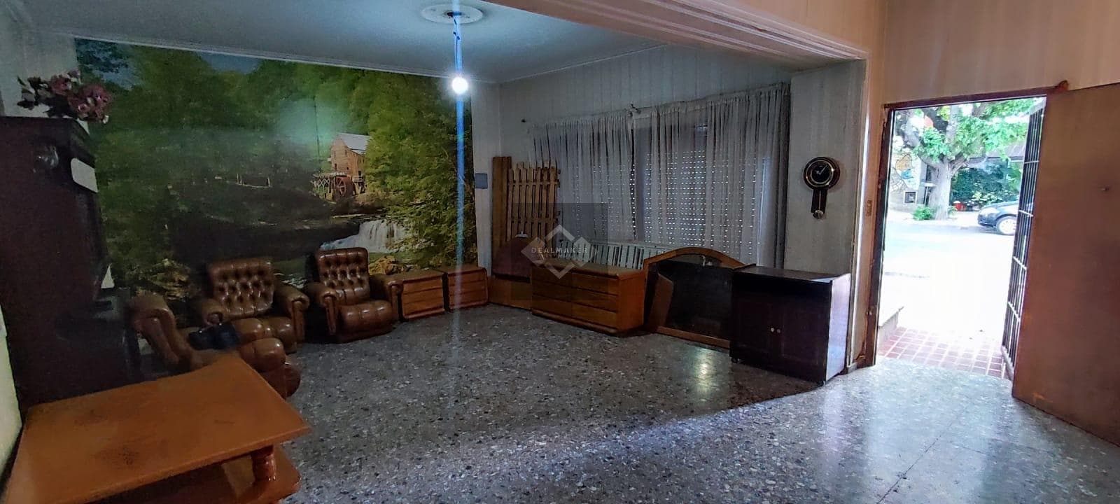 HOUSE FOR SALE IN GUAYMALLEN, JUST A FEW BLOCKS FROM DOWNTOWN